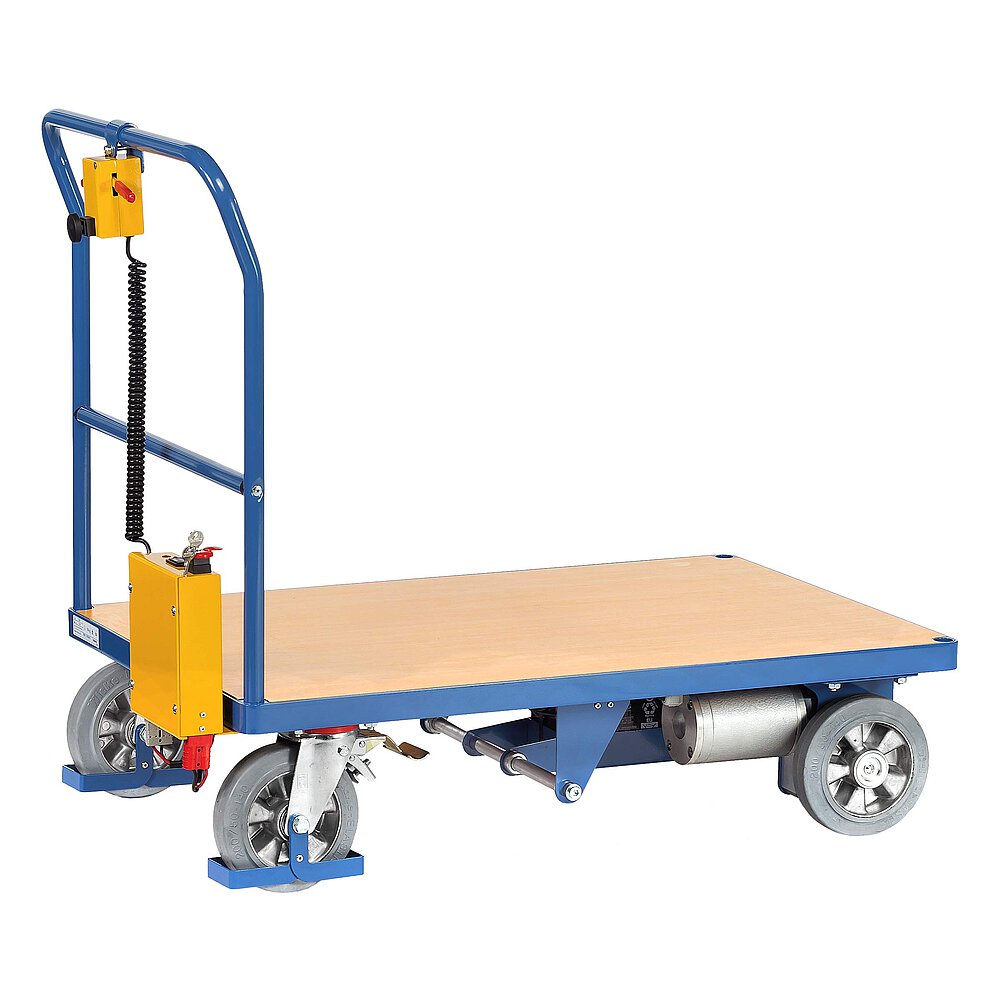 a blue FETRA® platform cart with push bar, made of profiled steel, with extra crossbar at the rear, light-coloured wooden inlay platform, two fixed wheels at the front and two fastenable steering wheels at the rear, at the back of the pushbar a yellow electronic control box, connected with a ýellow battery pack at the bottom via a black cable, and underneath the cart an electric motor powering the two front wheels, all isolated on white background